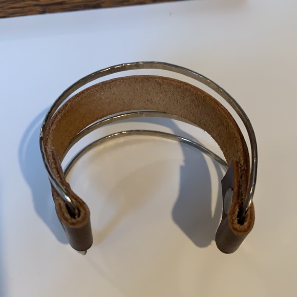 NWOT Noonday Underground Cuff leather and Silver - Picture 5 of 5